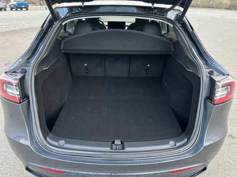 Used 2023 Tesla Model Y Performance image 12