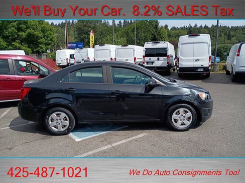 Used 2015 Chevrolet Sonic LS FWD image 4