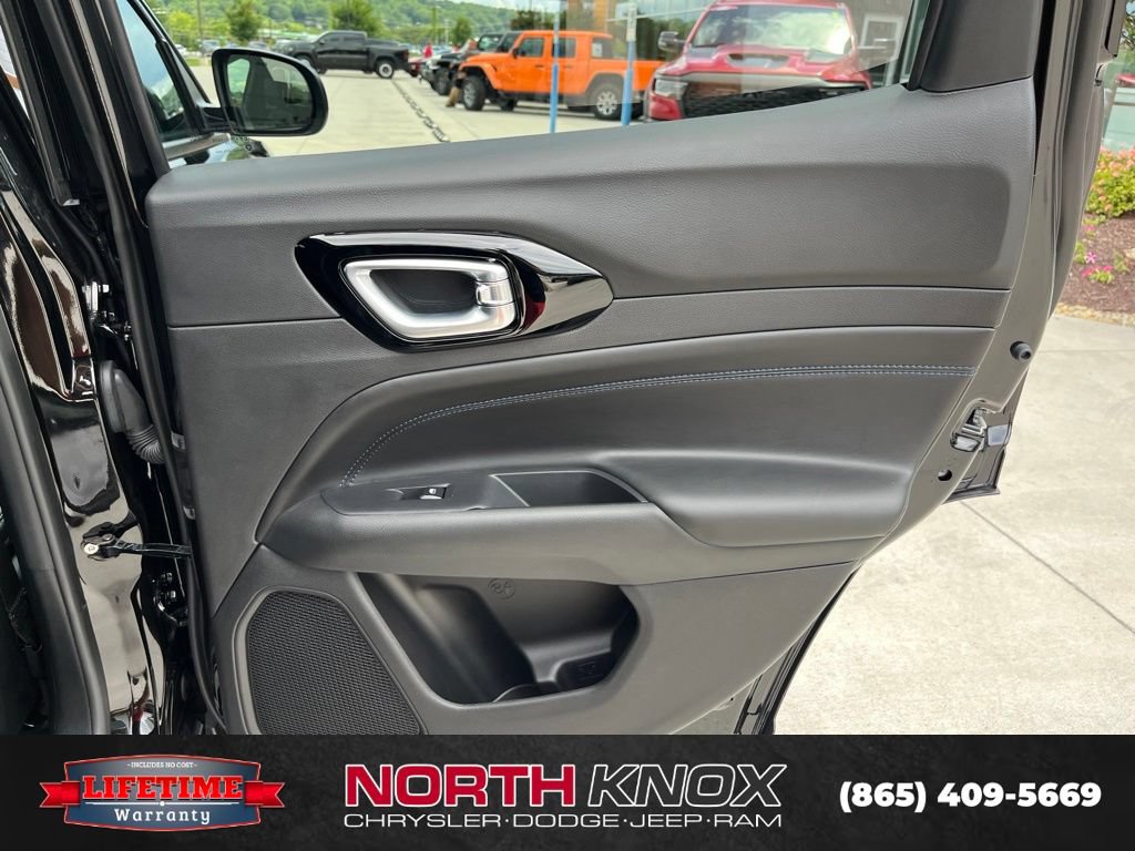 New 2026 Jeep Compass Latitude AWD/4WD image 25