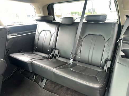 Used 2018 Ford Expedition Platinum AWD/4WD image 16