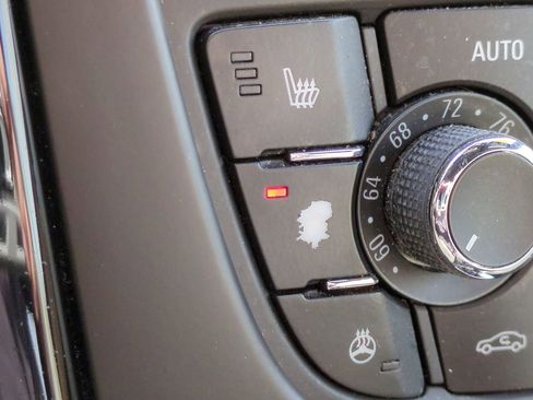 Used 2019 Buick Cascada Premium image 21