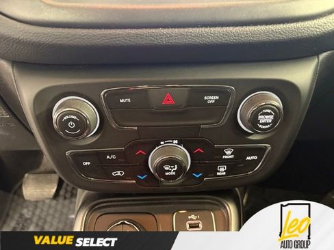 Used 2020 Jeep Compass Trailhawk AWD/4WD image 19