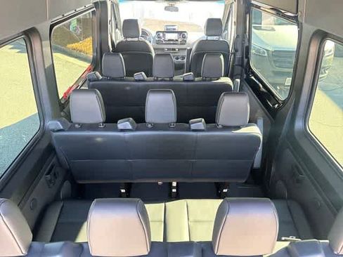 Used 2025 Mercedes-Benz Sprinter 2500 image 7