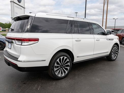Used 2024 Lincoln Navigator L Reserve AWD/4WD image 18