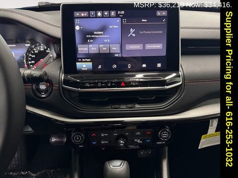 New 2026 Jeep Compass Trailhawk image 5