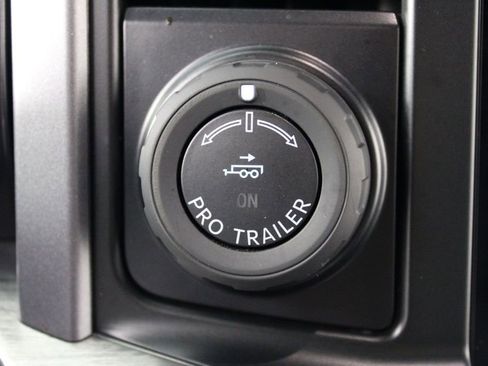 Used 2023 Ford F150 Lariat w/ Trailer Tow Package image 25