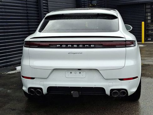 New 2025 Porsche Cayenne Coupe image 6