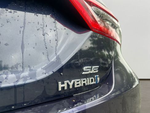 Used 2022 Toyota Camry SE FWD image 29