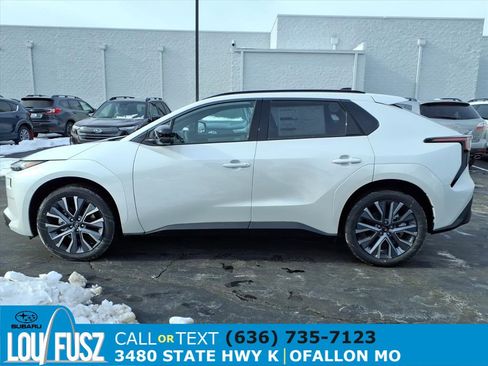 New 2026 Subaru Solterra image 3