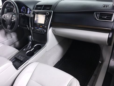 Used 2016 Toyota Camry XLE FWD image 36