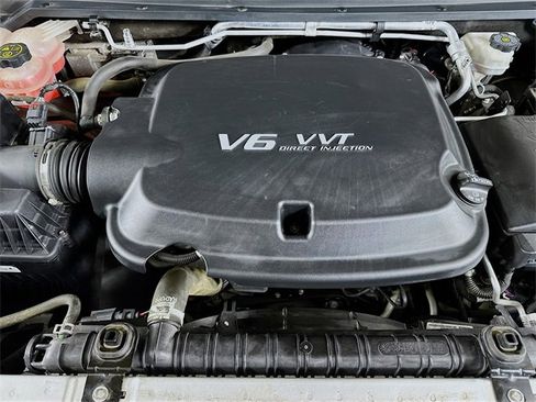 Used 2018 Chevrolet Colorado LT w/ Luxury Package, Chrome image 30