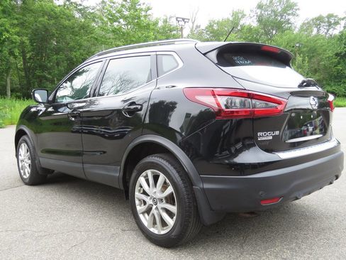 Used 2021 Nissan Rogue Sport SV AWD/4WD image 7