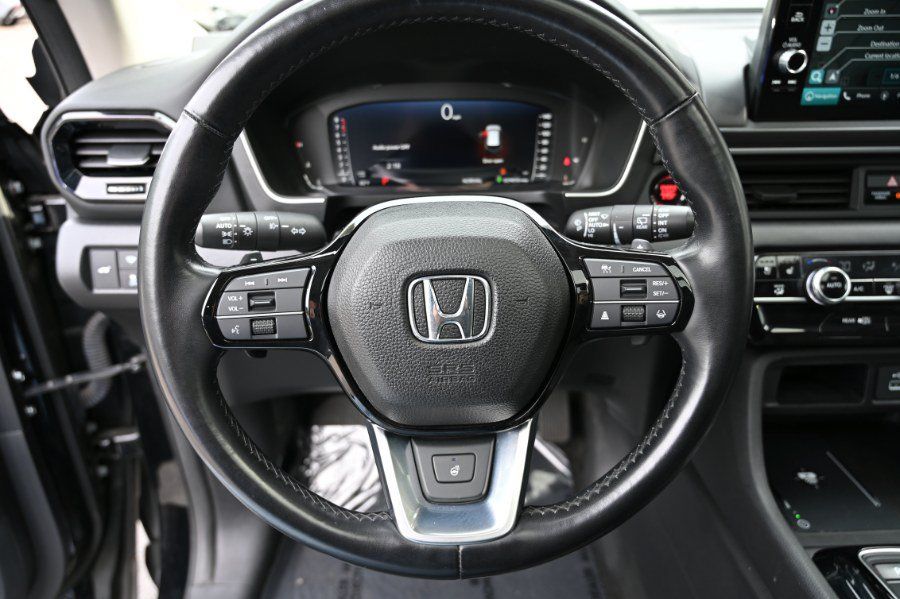 Used 2023 Honda Pilot Elite image 25