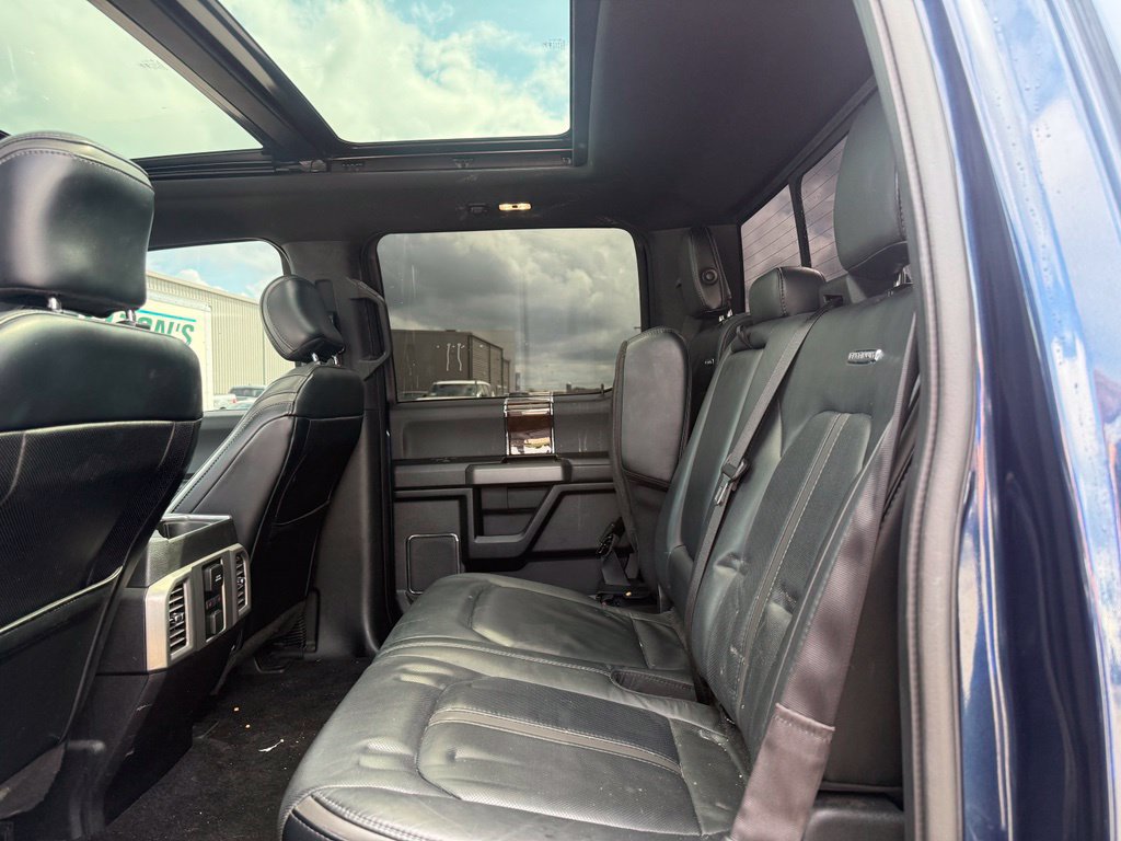 Used 2016 Ford F150 Platinum w/ Equipment Group 701A Luxury AWD/4WD image 8