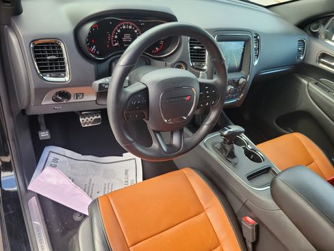 Used 2019 Dodge Durango R/T w/ Technology Group RWD image 12
