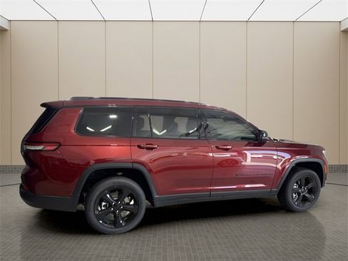 New 2025 Jeep Grand Cherokee L Altitude image 6