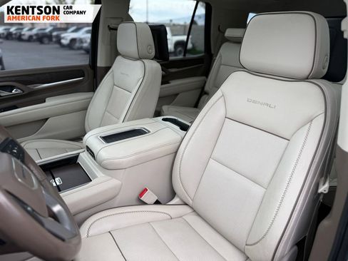 Used 2021 GMC Yukon Denali w/ Denali Premium Package AWD/4WD image 34