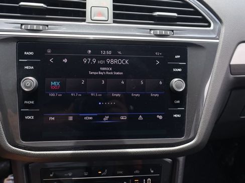Used 2024 Volkswagen Tiguan SE FWD image 24