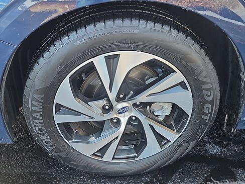 Certified 2025 Subaru Legacy Premium image 4