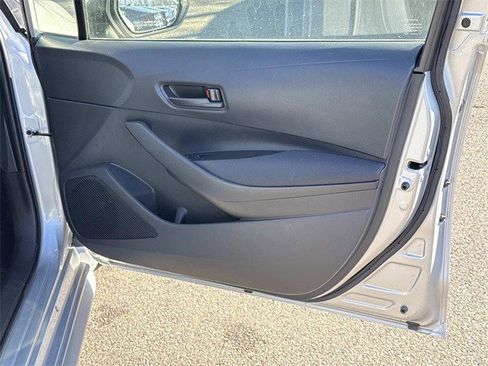 Used 2023 Toyota Corolla LE image 8