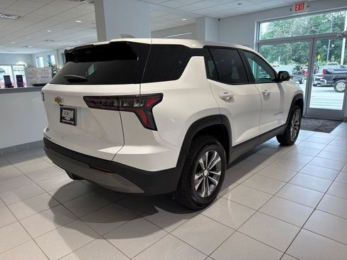 New 2026 Chevrolet Equinox LT w/ Convenience Package II image 6