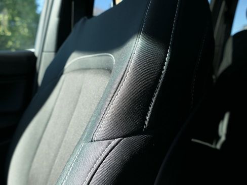 Used 2025 Jeep Grand Cherokee Laredo image 10