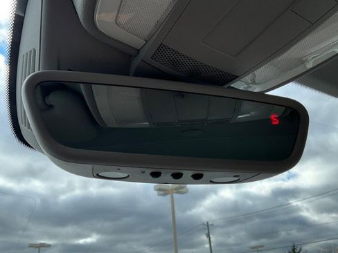 Used 2011 Mercedes-Benz E 350 Cabriolet image 23