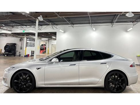 Used 2018 Tesla Model S 100D AWD/4WD image 8