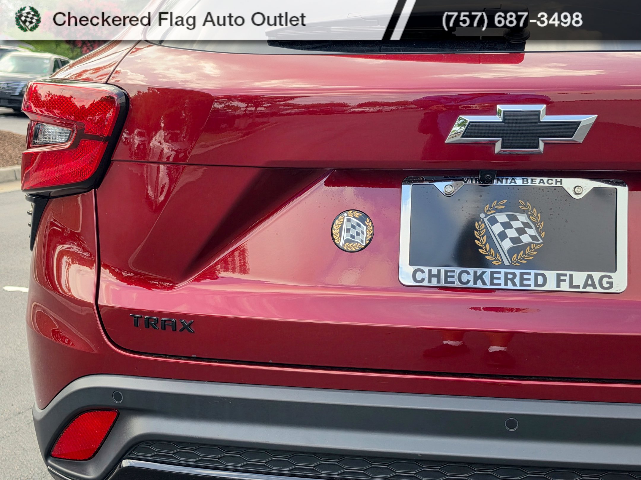 Used 2024 Chevrolet Trax RS w/ Sunroof Package FWD image 17