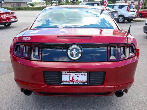 Used 2014 Ford Mustang Coupe RWD image 4