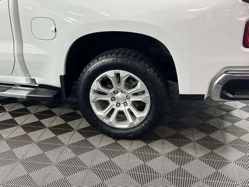 Used 2023 Chevrolet Silverado 1500 LTZ image 9
