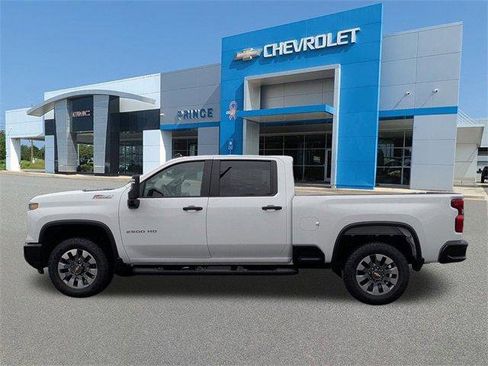 New 2026 Chevrolet Silverado 2500 Custom w/ Z71 Off-Road Package image 8