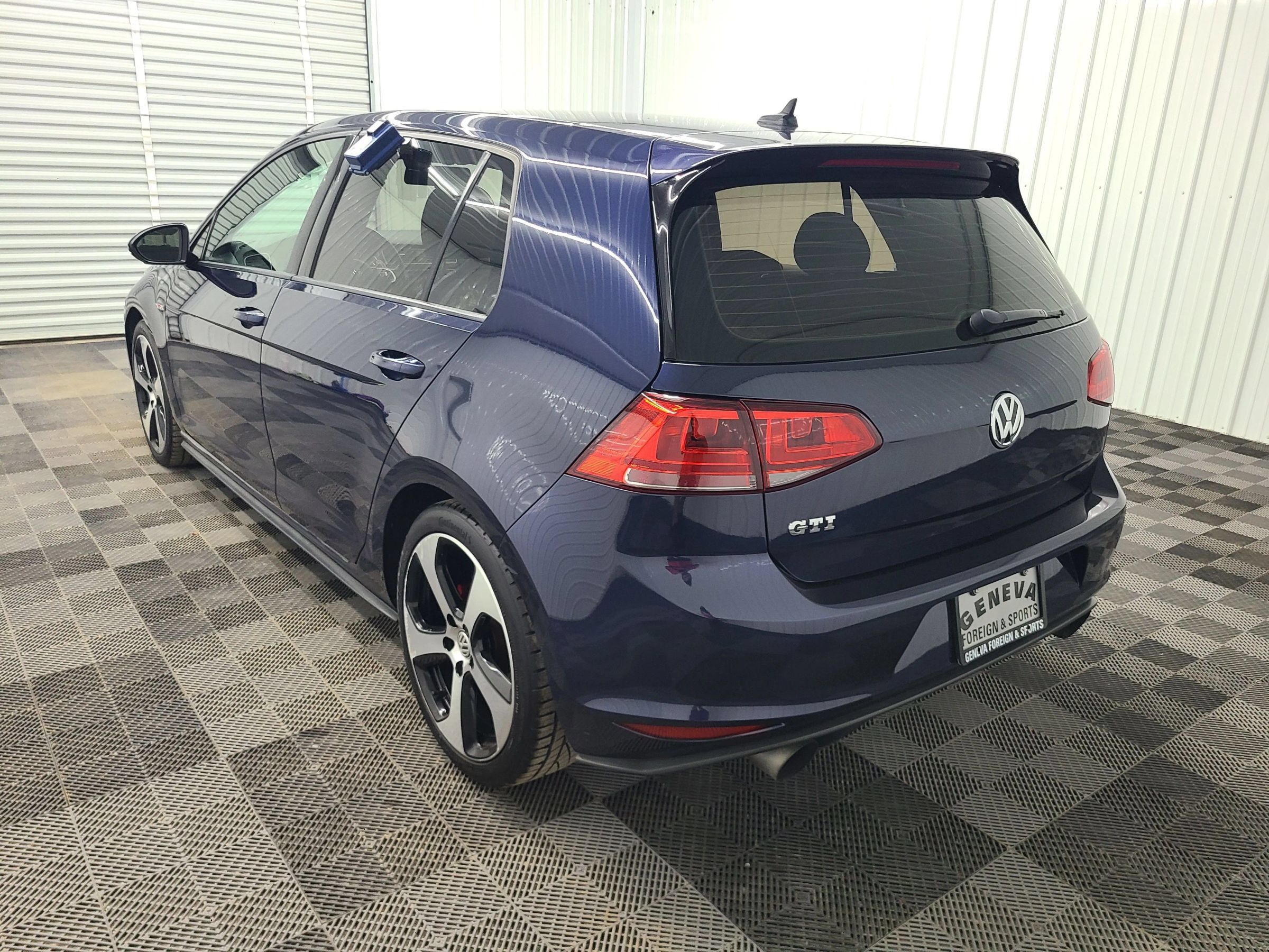Used 2017 Volkswagen GTI S FWD image 11