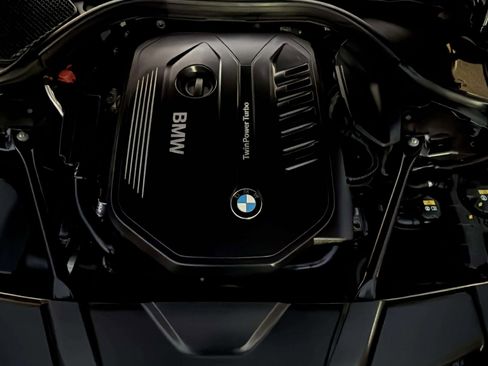 Used 2016 BMW 740i image 13