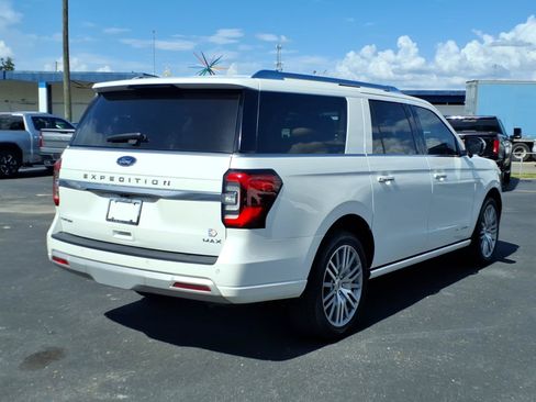 Used 2022 Ford Expedition Max Platinum AWD/4WD image 5