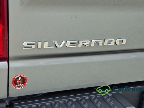 Used 2024 Chevrolet Silverado 1500 ZR2 w/ Technology Package AWD/4WD image 31