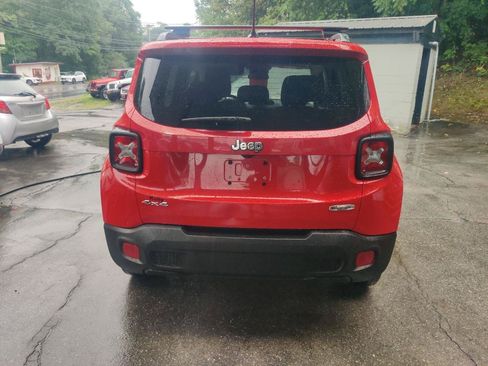 Used 2016 Jeep Renegade Latitude w/ Cold Weather Group AWD/4WD image 5