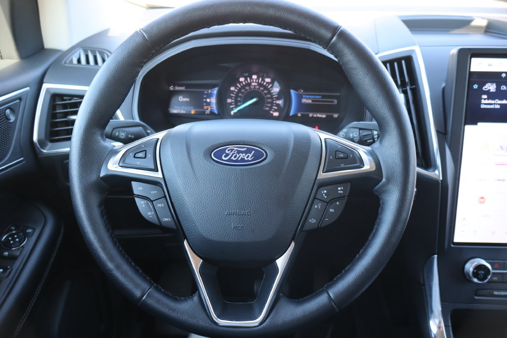 Used 2023 Ford Edge Titanium AWD/4WD image 6