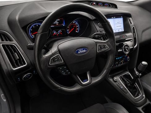 Used 2017 Ford Focus RS AWD/4WD image 20