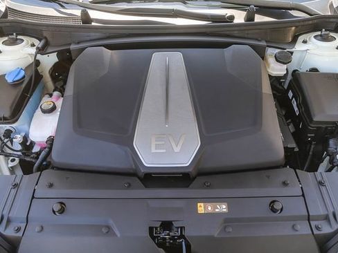Used 2024 Kia EV6 GT-Line AWD/4WD image 28