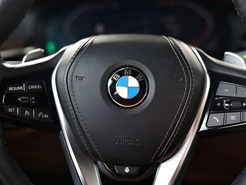 Used 2023 BMW 530i xDrive w/ Premium Package AWD/4WD image 39