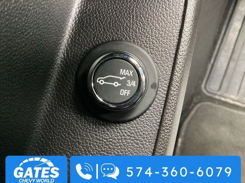 Used 2023 Chevrolet Traverse LT w/ LT Premium Package image 27