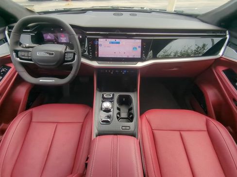 Used 2024 Jeep Wagoneer Launch Edition AWD/4WD image 18