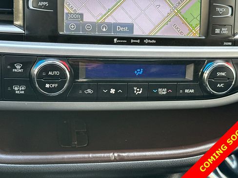 Used 2019 Toyota Highlander XLE image 23