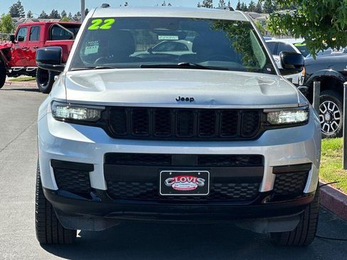 Used 2022 Jeep Grand Cherokee L Laredo RWD image 9