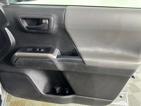 Used 2023 Toyota Tacoma SR5 AWD/4WD image 24