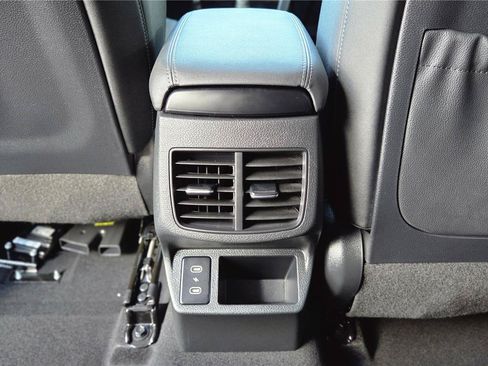 Certified 2026 Kia Seltos EX AWD/4WD image 30