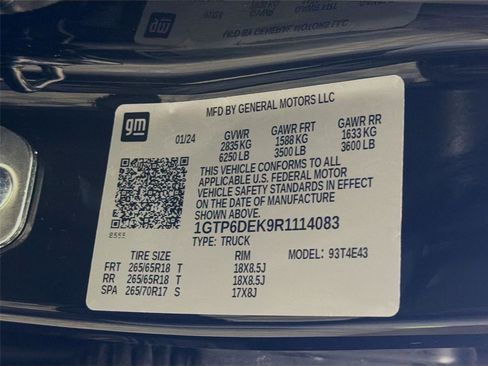 Used 2024 GMC Canyon AT4 w/ Technology Package image 32