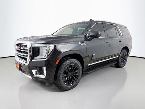 Used 2023 GMC Yukon SLT image 3