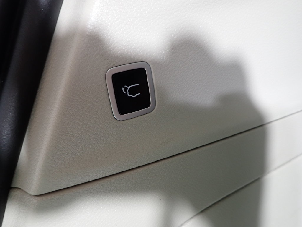 Used 2021 Chrysler Pacifica Touring-L FWD image 14